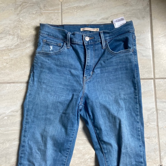 Levi’s Skinny Jeans - Picture 2 of 5